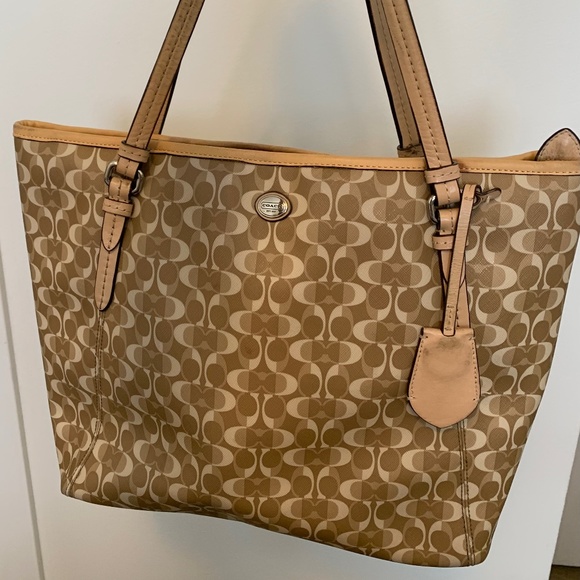 Coach Purse - Picture 1 of 3